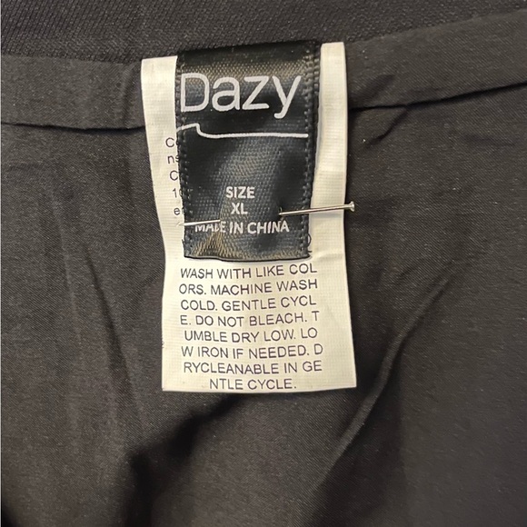 DAZY DARING BLACK SMOOTH BLACK PLEATED FLOWY MIDI SKIRT - Picture 9 of 10